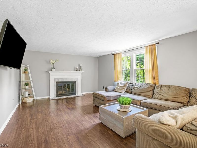 4583 Wildflower Drive , Uniontown, OH 44720 Photo 8