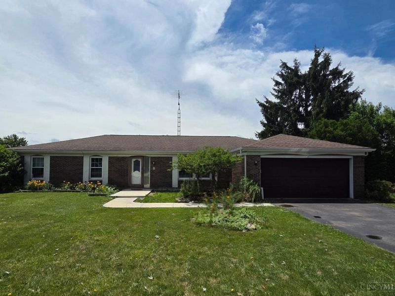 3635 Kemp Road, Beavercreek, OH 45431 Photo 3