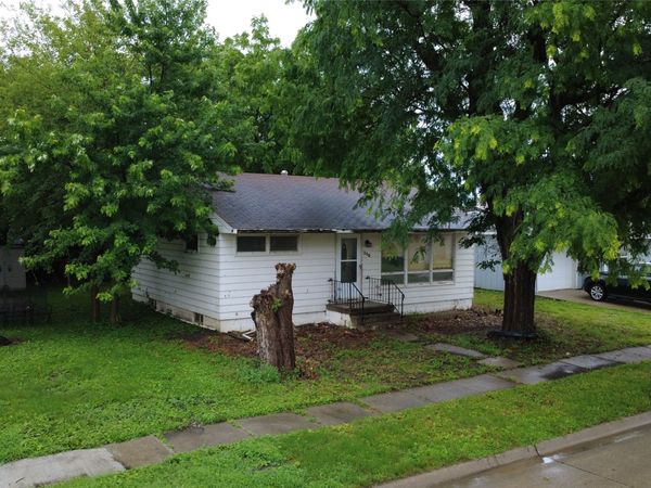 308 N Polk Street, Pleasantville, IA 50225