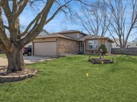 834 River Drive, Carol Stream, IL 60188 primary photo