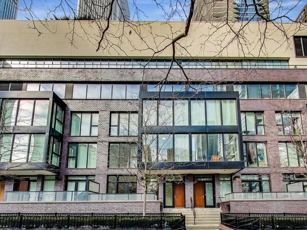 198 N Park Drive , Unit 198, Chicago, IL 60601