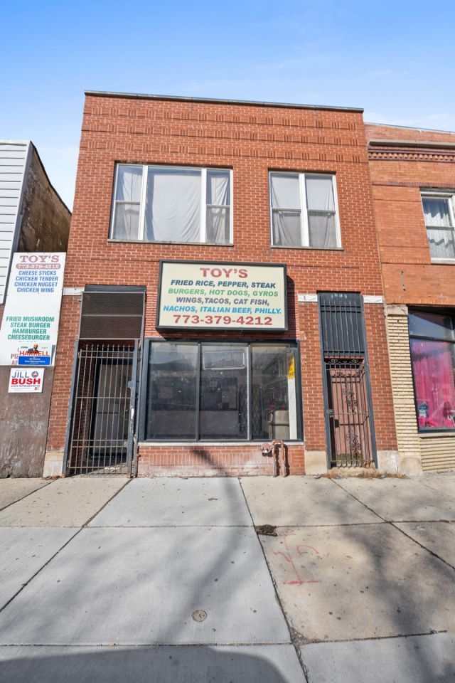 336 S Laramie Avenue, Chicago, IL 60644 Main Photo