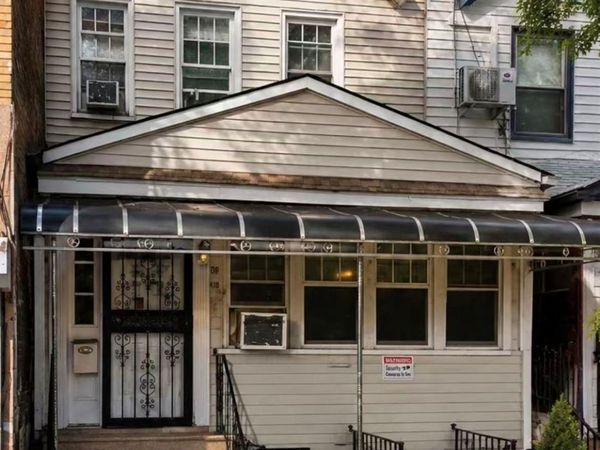 89-44 Woodhaven Boulevard , Woodhaven, NY 11421