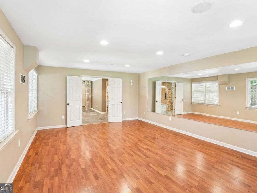 Property Image 61