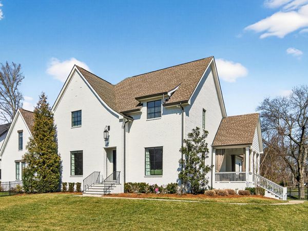 2468 Abbott Martin Rd , Nashville, TN 37215