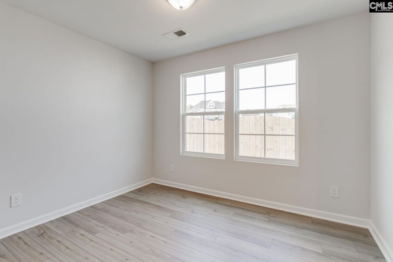 6011 Edgemont Court Photo 6
