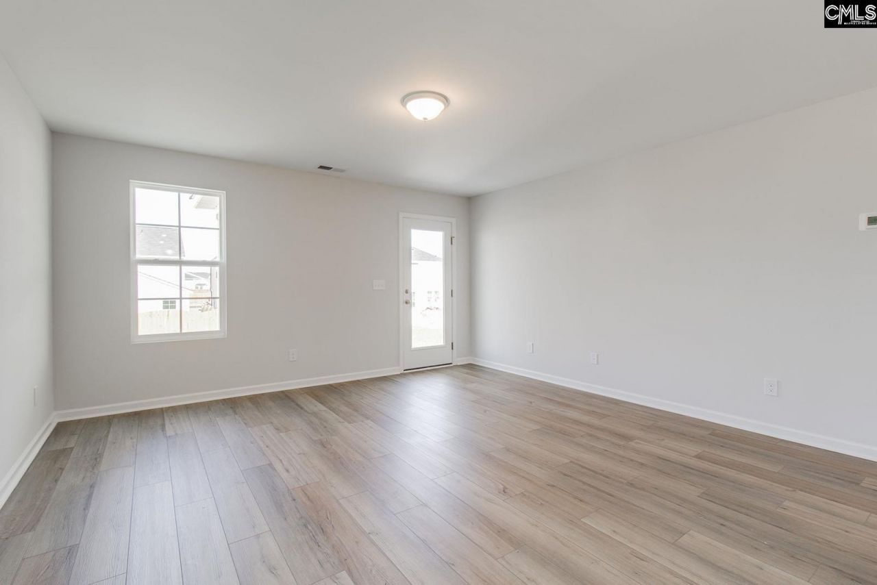 6011 Edgemont Court Photo 8