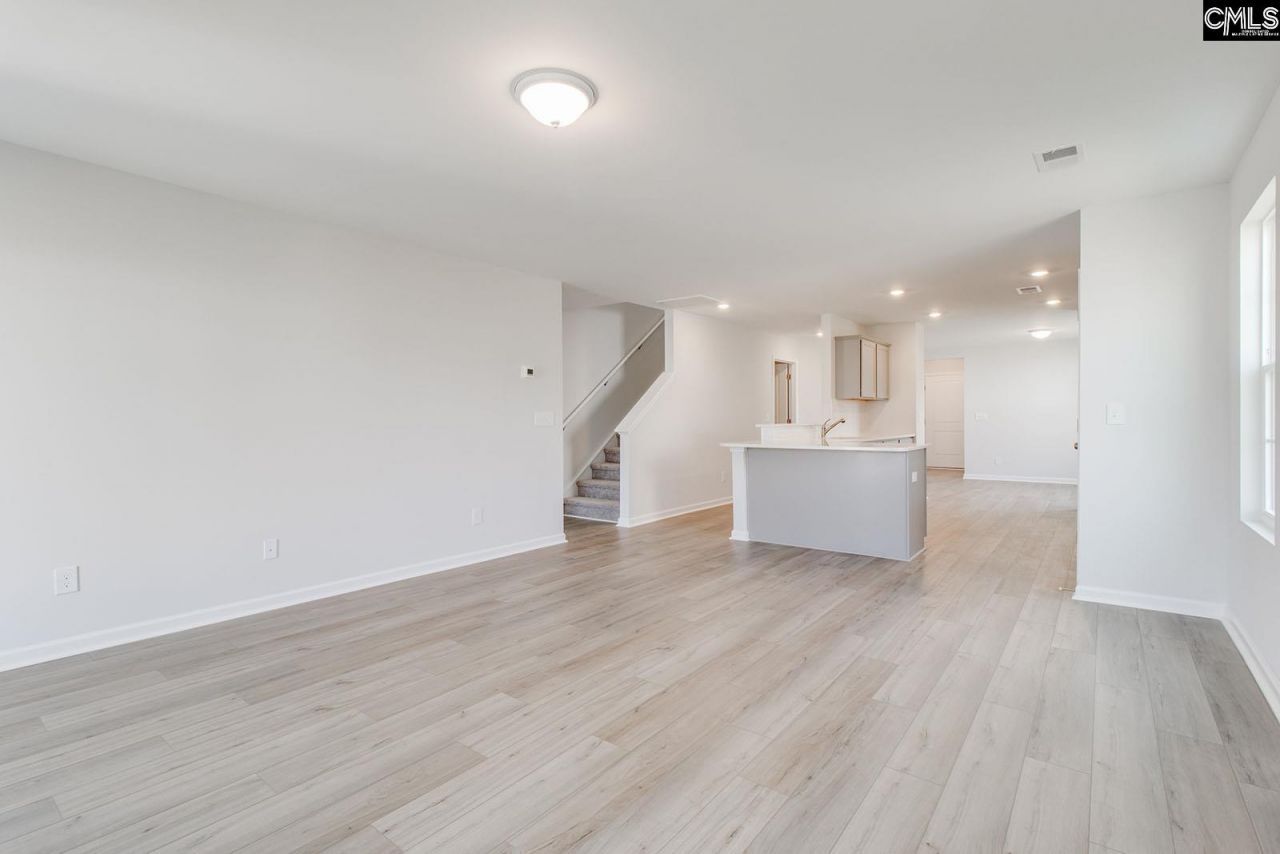 6011 Edgemont Court Photo 9