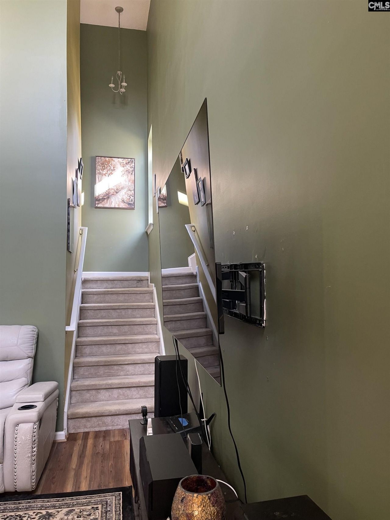 332 Buckthorne Drive  Photo 5