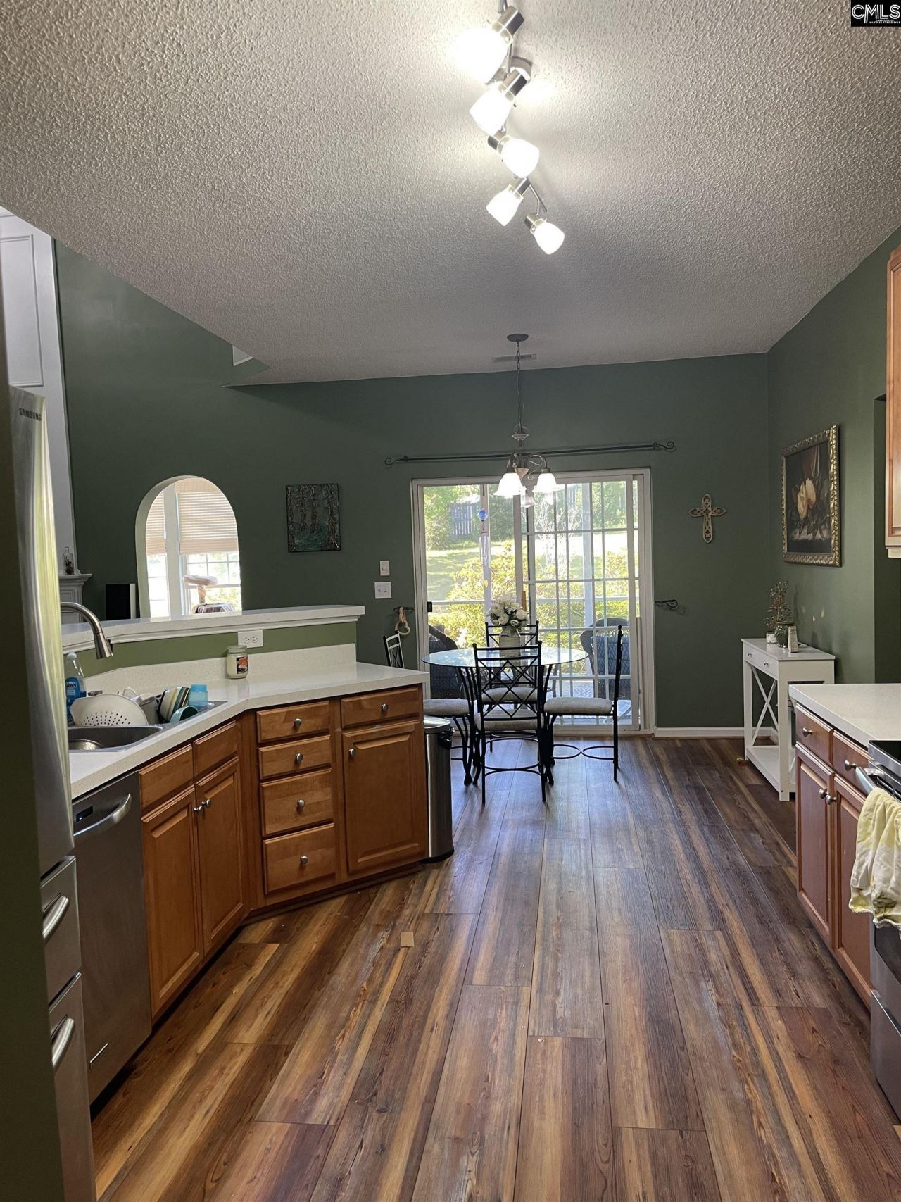 332 Buckthorne Drive  Photo 8