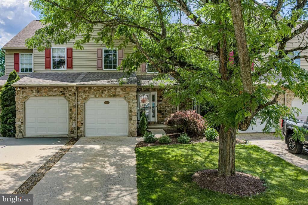 1658 PINEWIND DRIVE , ALBURTIS, PA 18011