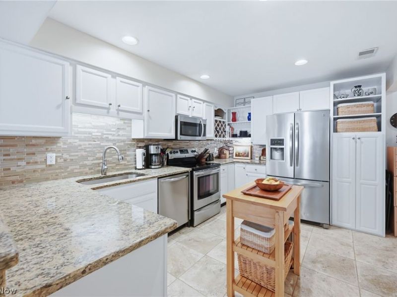 1948 S Lincoln Avenue , Unit 1, Salem, OH 44460 Photo 12