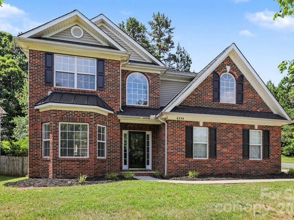8539 Suttonview Drive , Charlotte, NC 28269