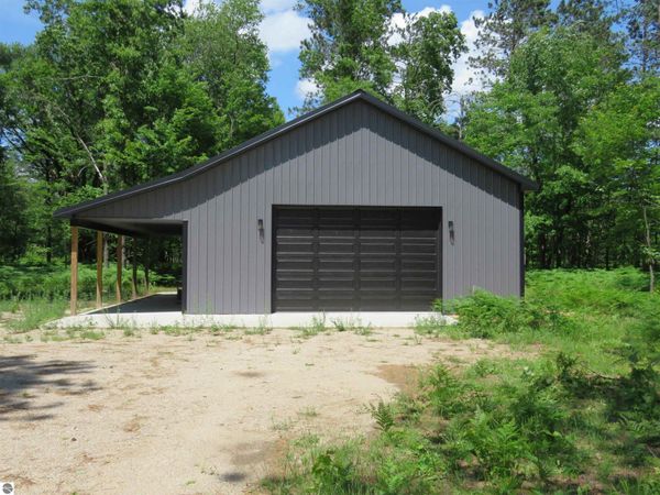 10420 Rosted Road W, Cadillac, MI 49651
