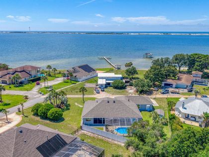 2005 Riviera Lane Navarre, FL 32566