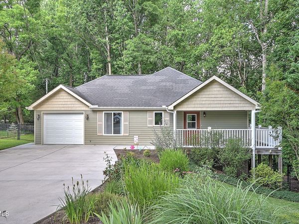 5 Poplar Wood Court, Johnson City, TN 37604