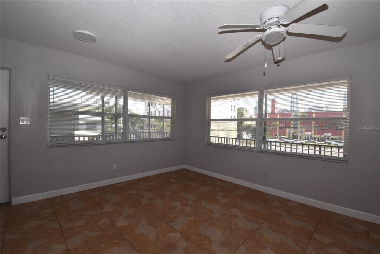 220 6th Avenue N, Unit 11, Saint Petersburg, FL 33701 Photo