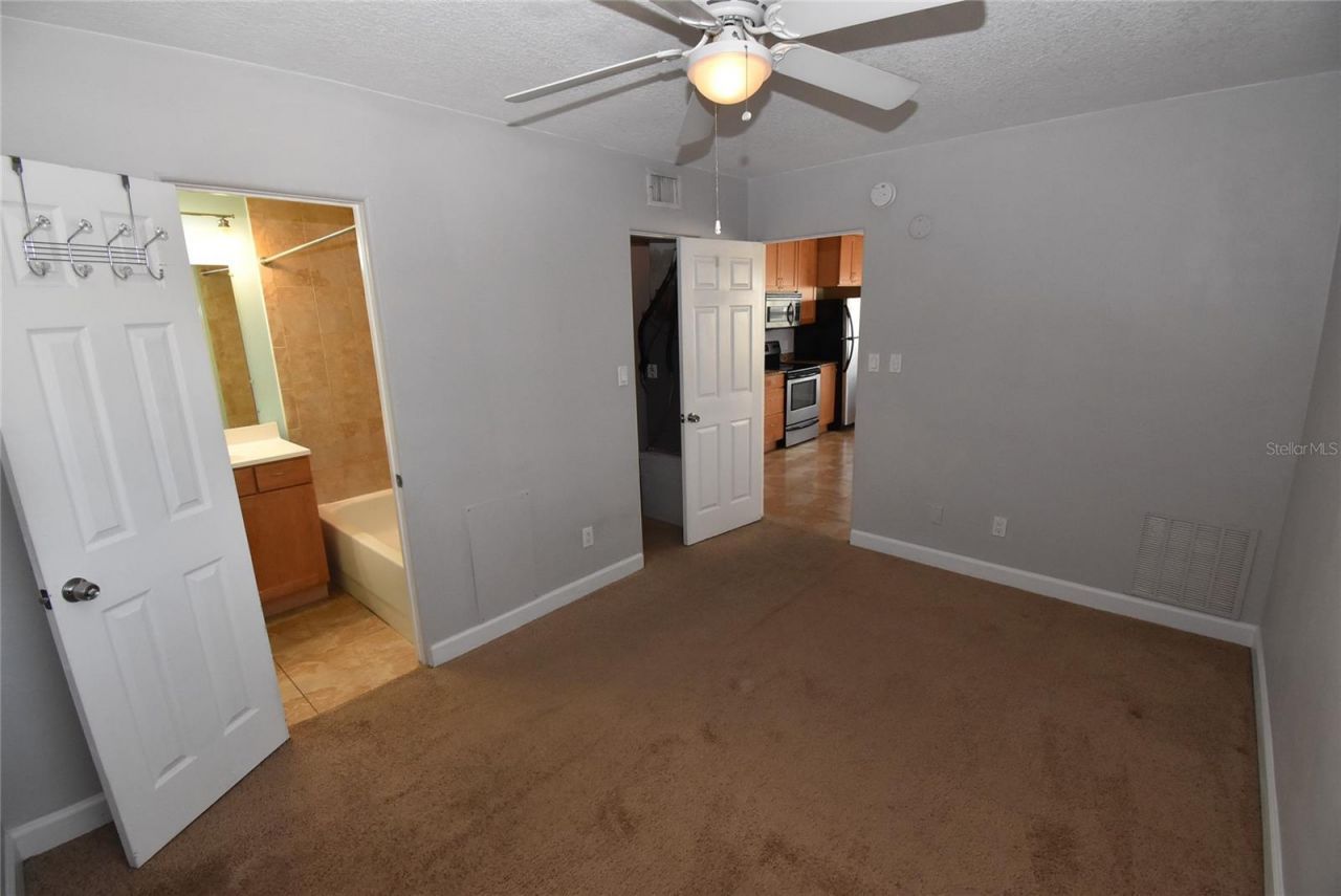 220 6th Avenue N, Unit 11, Saint Petersburg, FL 33701 Photo