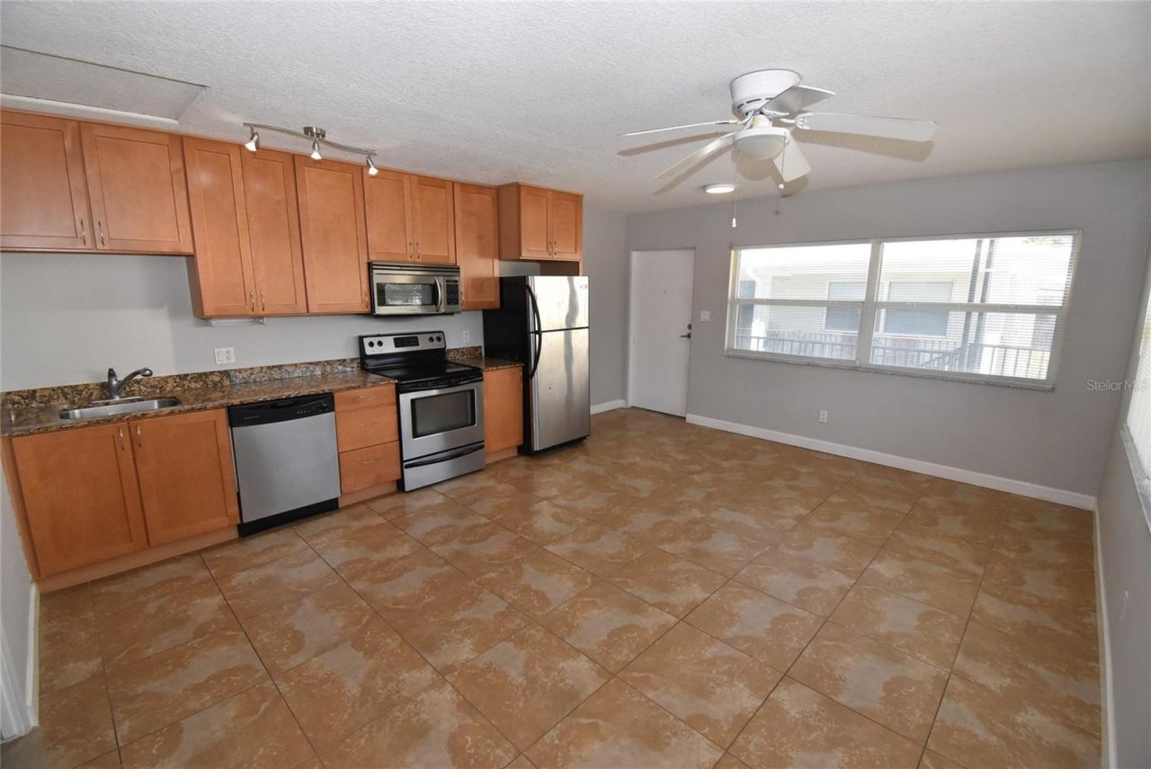 220 6th Avenue N, Unit 11, Saint Petersburg, FL 33701 Photo
