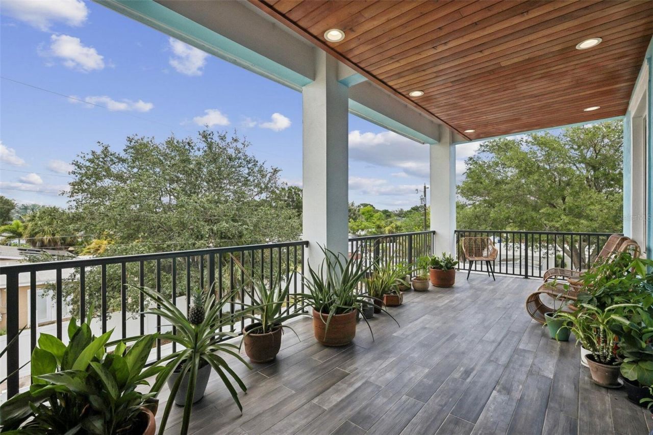 501 40th Avenue Ne, Saint Petersburg, FL 33703 Photo
