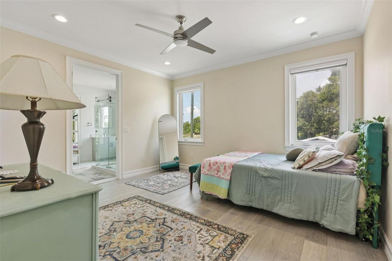 501 40th Avenue Ne, Saint Petersburg, FL 33703 Photo