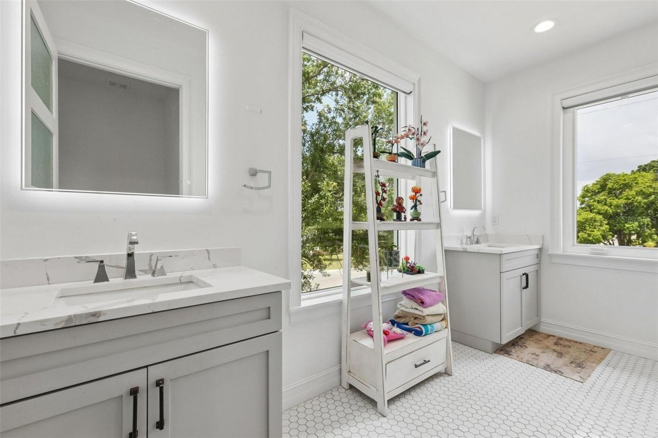 501 40th Avenue Ne, Saint Petersburg, FL 33703 Photo