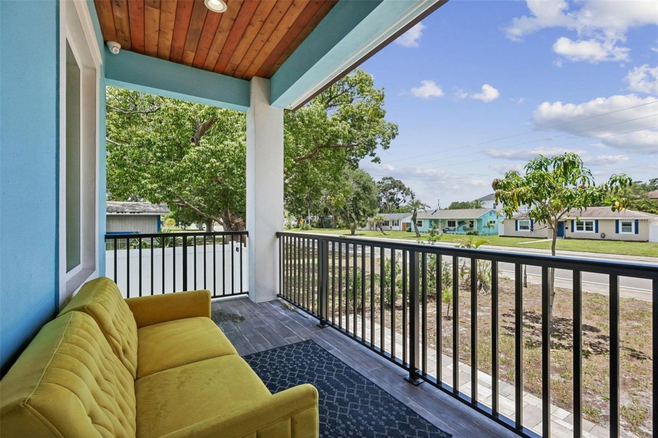 501 40th Avenue Ne, Saint Petersburg, FL 33703 Photo
