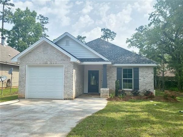 805 NORVAL Street , Mandeville, LA 70448