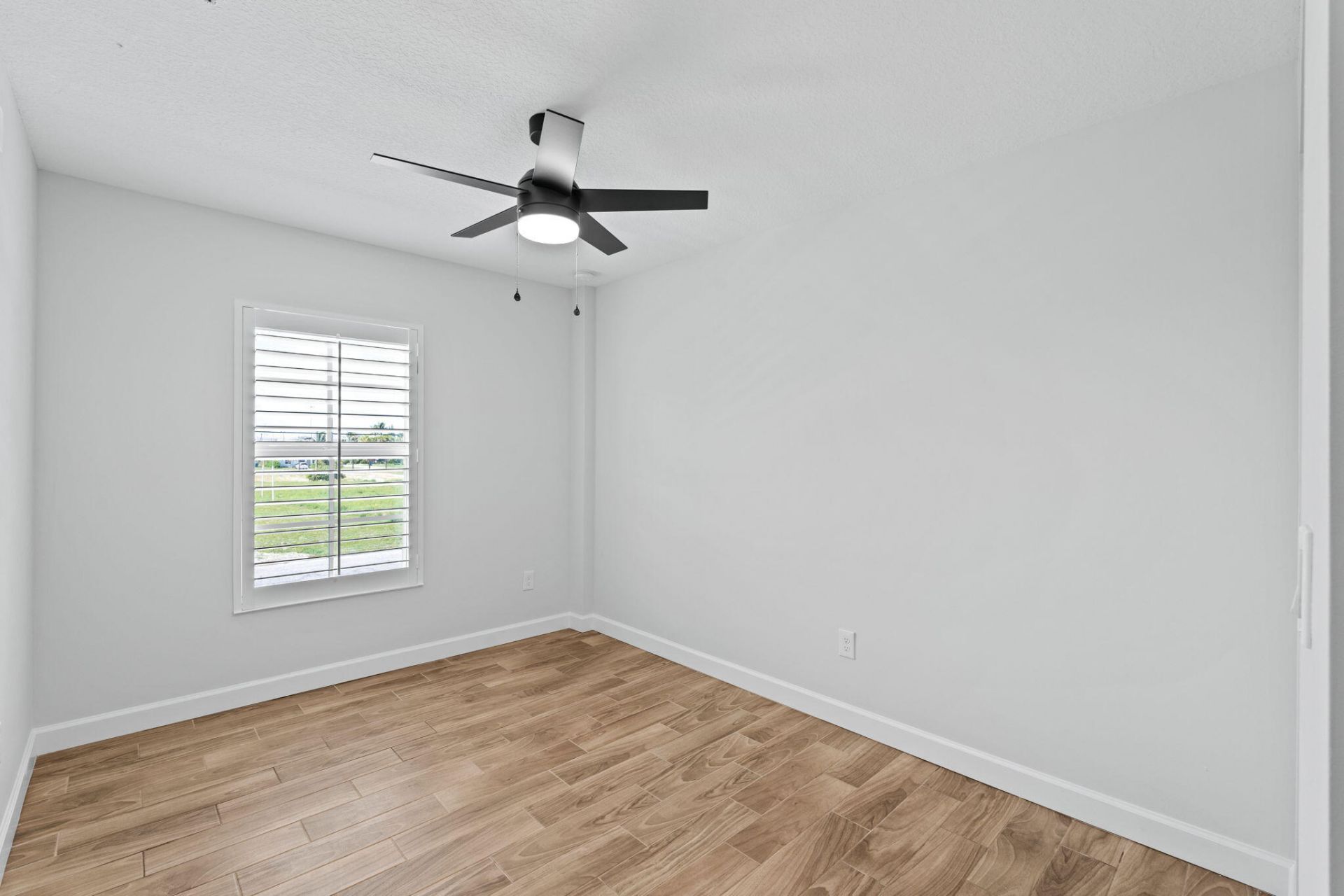 56 W 12th Street, Unit D, Riviera Beach, FL 33404 Photo