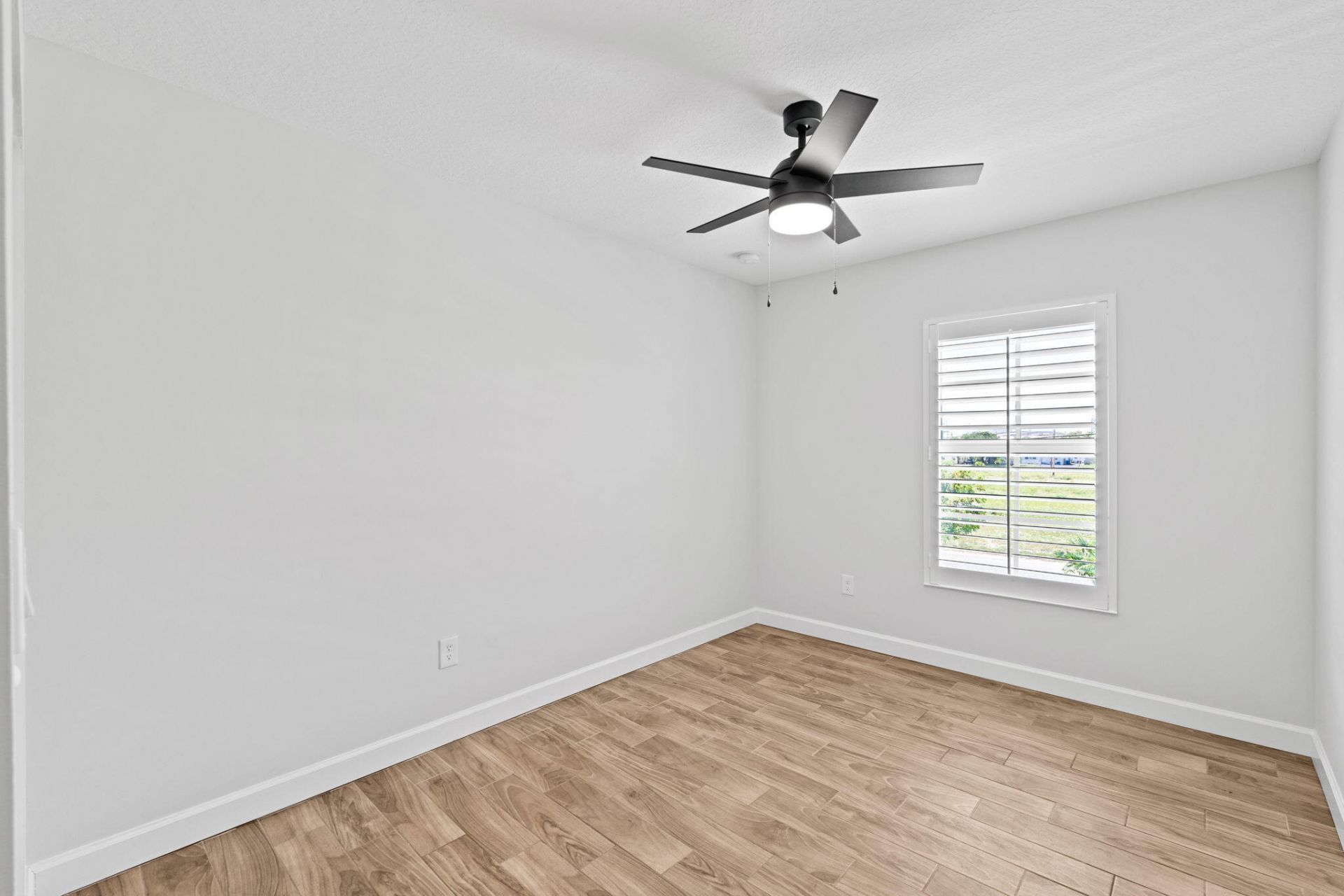56 W 12th Street, Unit D, Riviera Beach, FL 33404 Photo