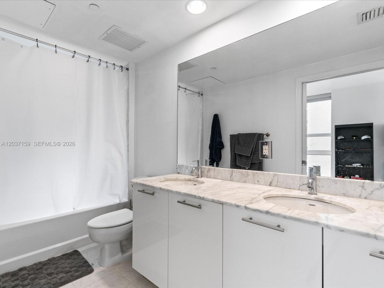 950 Brickell Bay Dr , Unit 501, Miami, FL 33131 Photo