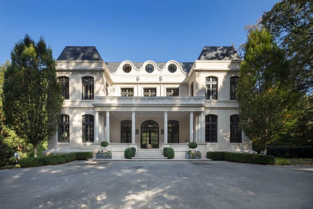 133 Blackland Road Nw, Atlanta, GA 30342 Main Photo