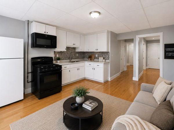 203 London St, Unit 1, Boston, MA 02128