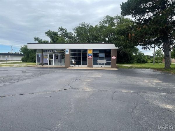 12518 Missouri Bottom Road , Hazelwood, MO 63042