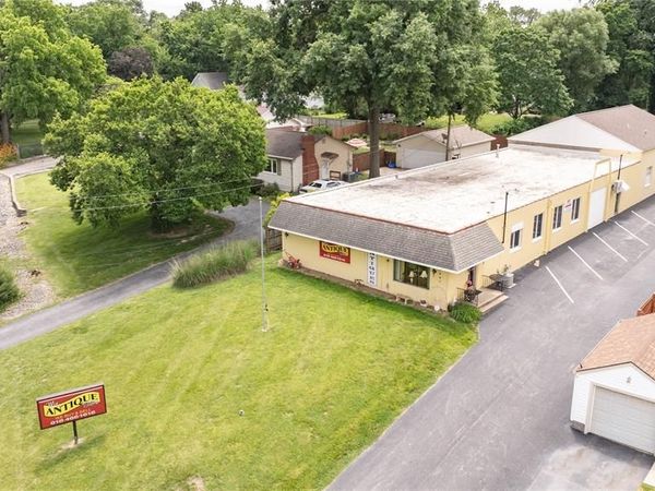 1007 W Delmar Avenue , Godfrey, IL 62035