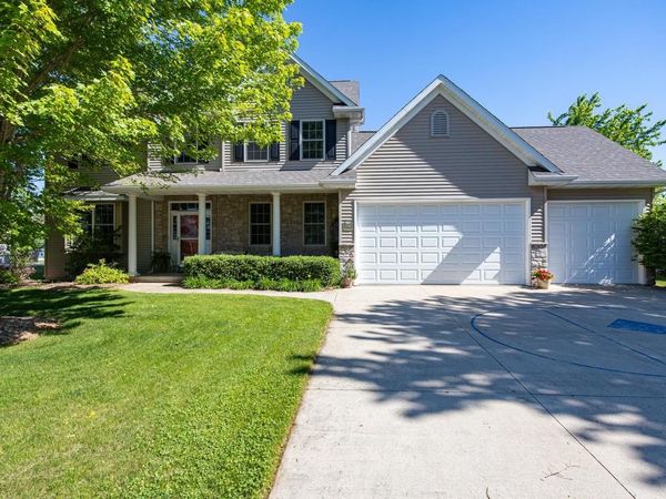 2702 E CORRIDOR DRIVE, Appleton, WI 54913