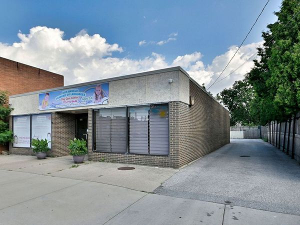 1157 E Algonquin Road , Des Plaines, IL 60016