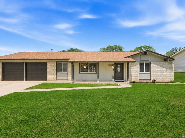 12902 Lone Shadow Trail, Live Oak, TX 78233