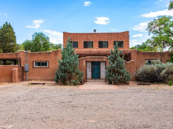 1854 Don Felipe Road SW, Albuquerque, NM 87105