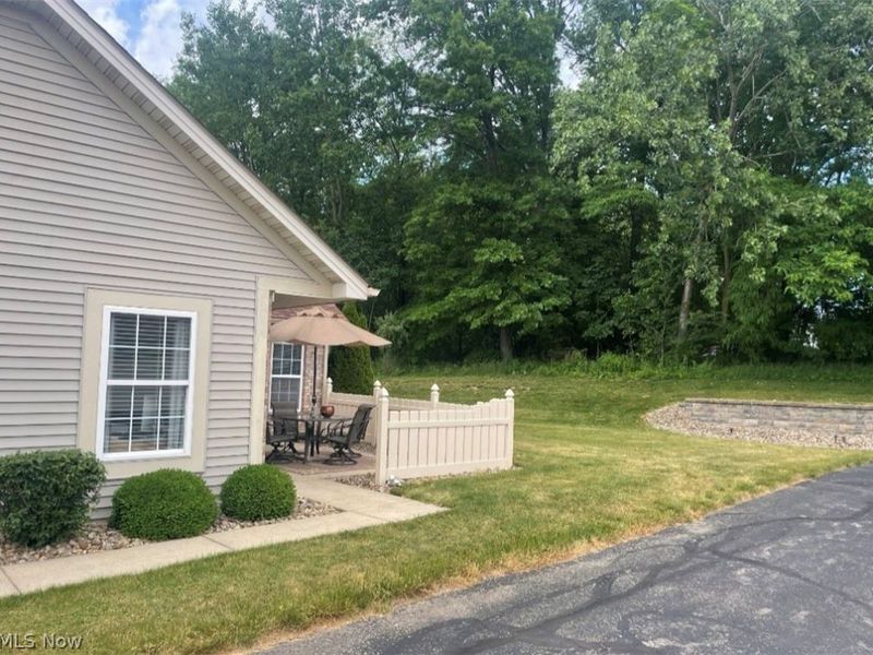 695 E Western Reserve Road, Unit 1704, Youngstown, OH 44514 Photo 6