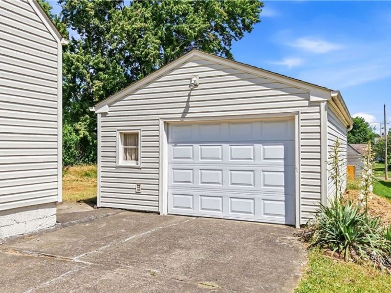 47 Renee Drive , Struthers, OH 44471 Photo 7