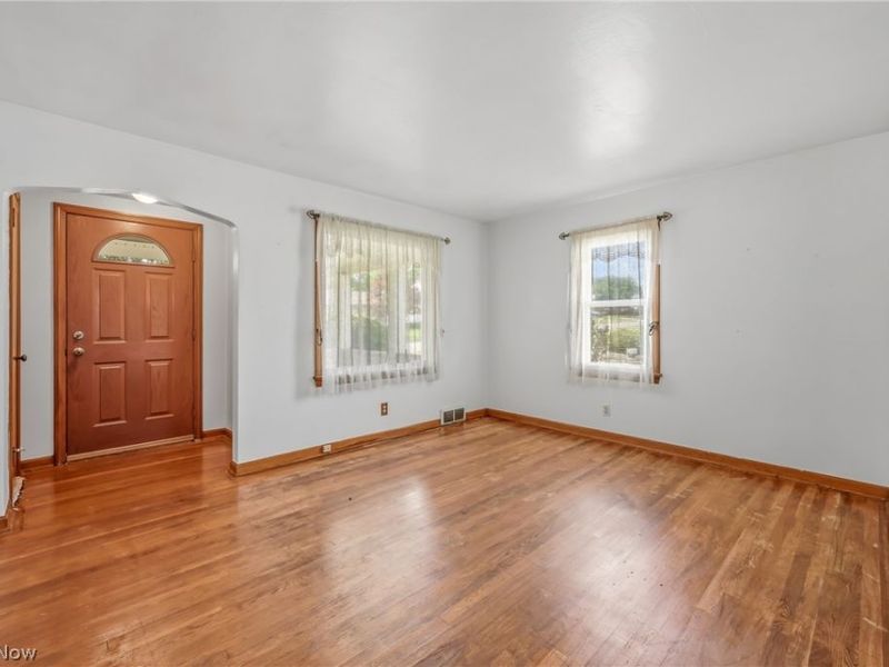 47 Renee Drive , Struthers, OH 44471 Photo 8