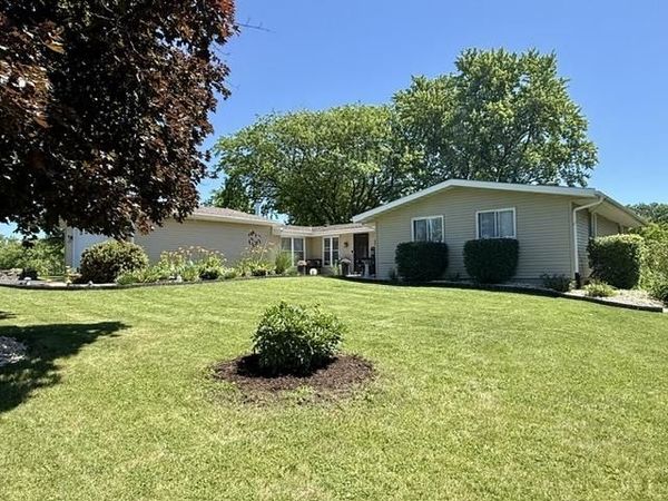 10721 GROVER OAKS , Roscoe, IL 61073