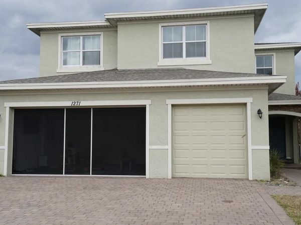 1271 NW Leonardo Circle, Port St. Lucie, FL 34986