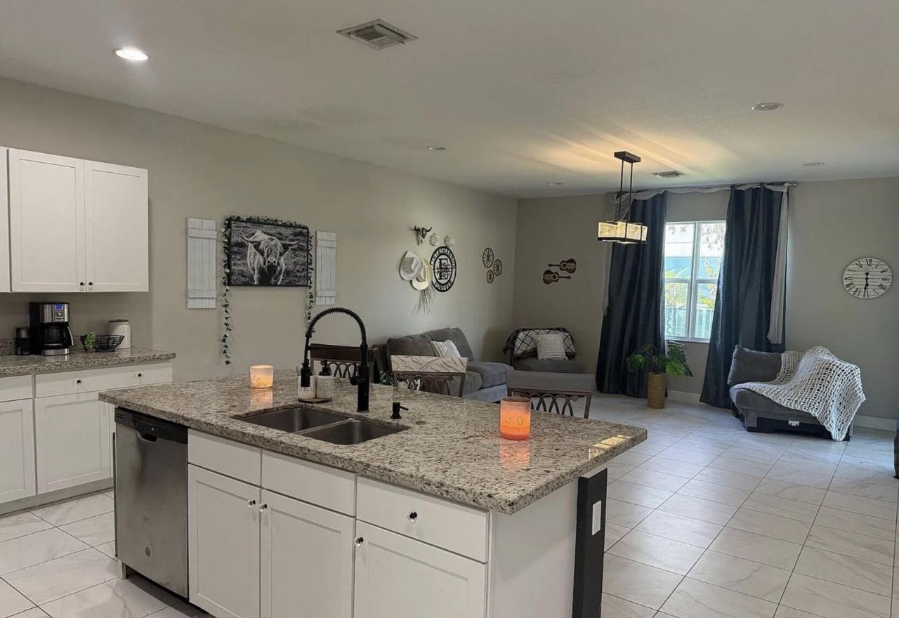1271 NW Leonardo Circle, Port Saint Lucie, FL 34986 Photo