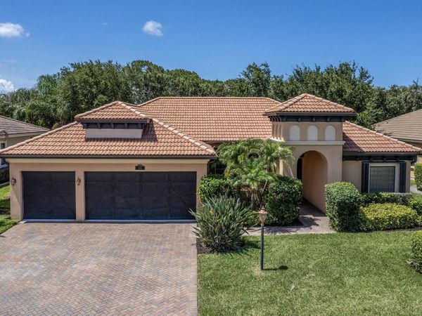 2295 NW Diamond Creek Way, Jensen Beach, FL 34957