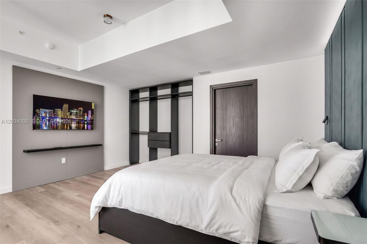20 NE 11th St , Unit 5102, Miami, FL 33132 Photo