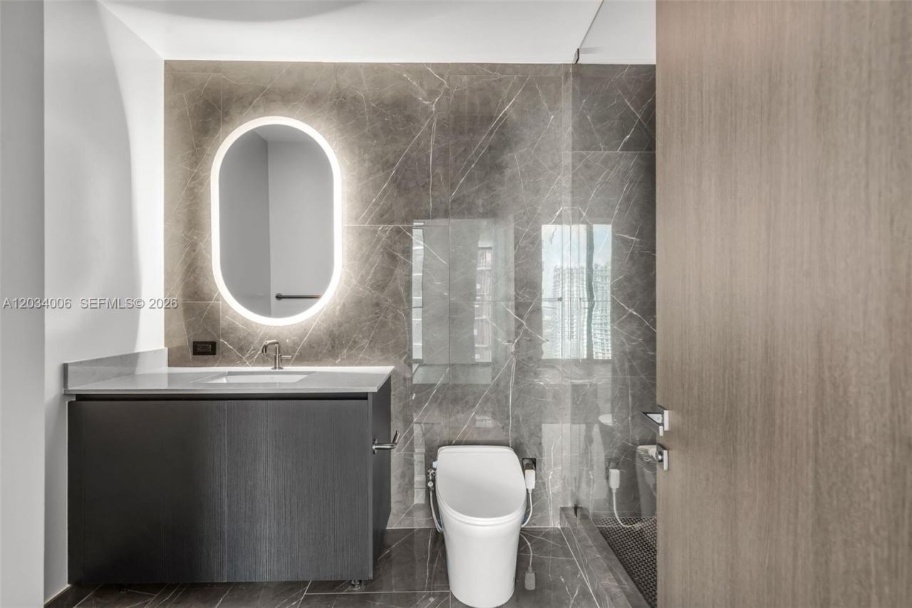 20 NE 11th St , Unit 5102, Miami, FL 33132 Photo