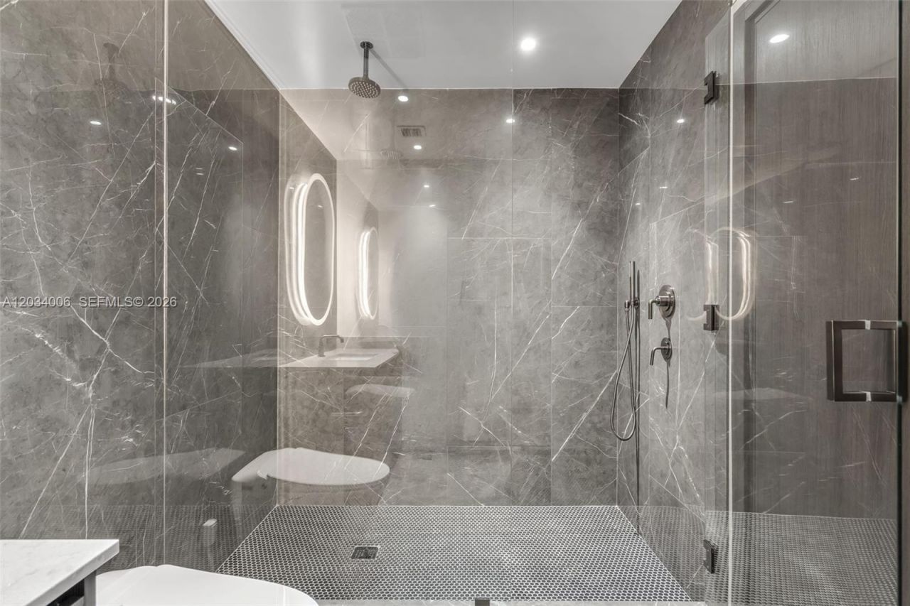 20 NE 11th St , Unit 5102, Miami, FL 33132 Photo