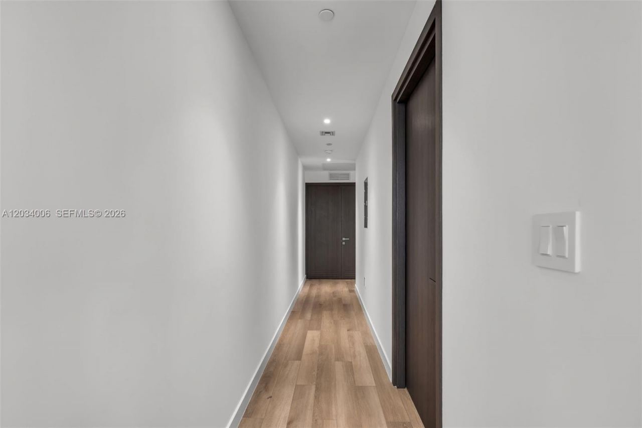 20 NE 11th St , Unit 5102, Miami, FL 33132 Photo